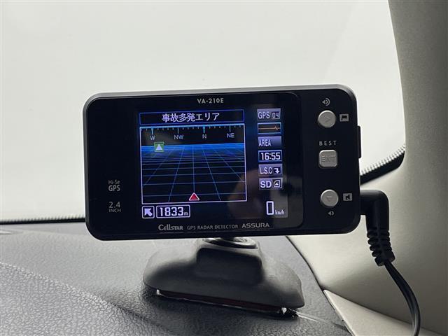 ノート ｅ－パワー　メダリスト　社外ＳＤナビ　ワンオーナー　全方位モニター　ＥＴＣ　デジタルインナーミラー　Ｐスタート　エマージェンシーブレーキ　ＬＥＤヘッド　スペアキー　ドラレコ　オートライト　純正１５インチＡＷ　コーナーセンサー（4枚目）