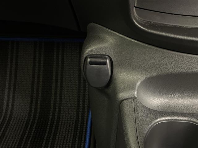ノート ｅ－パワー　メダリスト　社外ＳＤナビ　ワンオーナー　全方位モニター　ＥＴＣ　デジタルインナーミラー　Ｐスタート　エマージェンシーブレーキ　ＬＥＤヘッド　スペアキー　ドラレコ　オートライト　純正１５インチＡＷ　コーナーセンサー（17枚目）