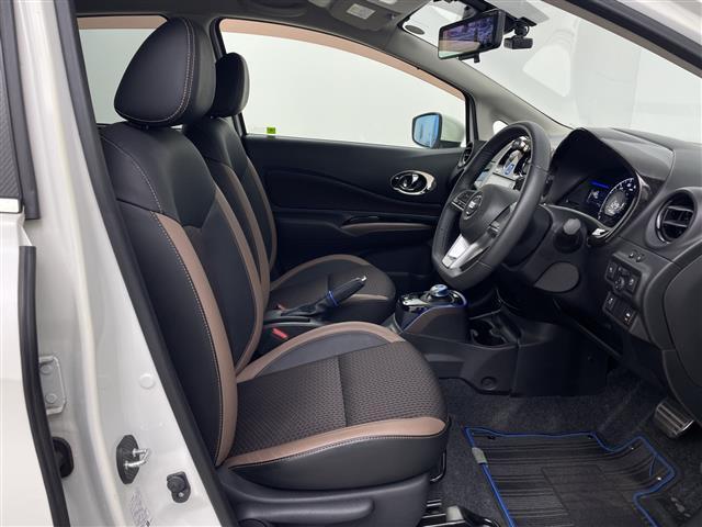 ノート ｅ－パワー　メダリスト　社外ＳＤナビ　ワンオーナー　全方位モニター　ＥＴＣ　デジタルインナーミラー　Ｐスタート　エマージェンシーブレーキ　ＬＥＤヘッド　スペアキー　ドラレコ　オートライト　純正１５インチＡＷ　コーナーセンサー（22枚目）