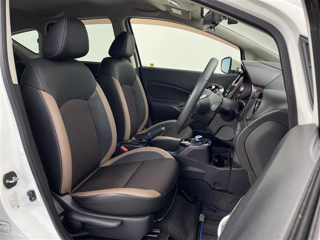 ノート ｅ－パワー　メダリスト　社外ＳＤナビ　ワンオーナー　全方位モニター　ＥＴＣ　デジタルインナーミラー　Ｐスタート　エマージェンシーブレーキ　ＬＥＤヘッド　スペアキー　ドラレコ　オートライト　純正１５インチＡＷ　コーナーセンサー（24枚目）