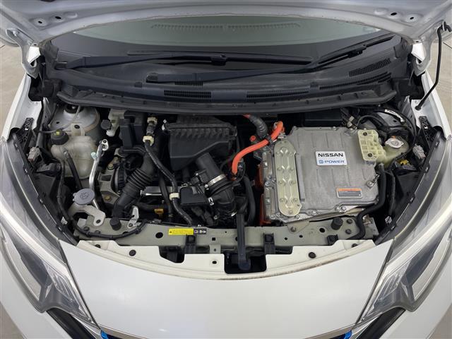 ノート ｅ－パワー　メダリスト　社外ＳＤナビ　ワンオーナー　全方位モニター　ＥＴＣ　デジタルインナーミラー　Ｐスタート　エマージェンシーブレーキ　ＬＥＤヘッド　スペアキー　ドラレコ　オートライト　純正１５インチＡＷ　コーナーセンサー（39枚目）