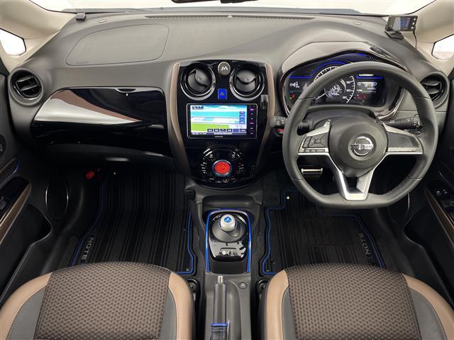 ノート ｅ－パワー　メダリスト　社外ＳＤナビ　ワンオーナー　全方位モニター　ＥＴＣ　デジタルインナーミラー　Ｐスタート　エマージェンシーブレーキ　ＬＥＤヘッド　スペアキー　ドラレコ　オートライト　純正１５インチＡＷ　コーナーセンサー（42枚目）