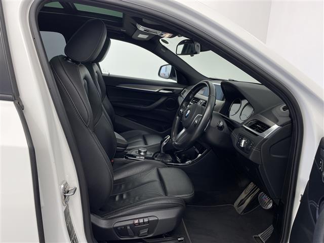 Ｘ２ ｘＤｒｉｖｅ　２０ｉ　ＭスポーツＸ　純正ＨＤＤナビ／レーダークルーズコントロール／インテリジェントセーフティ／パノラマサンルーフ／電動パーキングブレーキ／コーナーセンサ―／シートヒーター／レザーシート／パワーシート（21枚目）