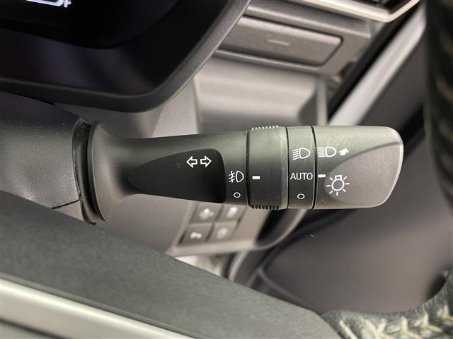 ロッキー プレミアム 純正9型ナビ ドライブレコーダー パノラマモニター ETC ハーフレザーシート 前席シートヒーター ステアリングリモコン 純正17インチAW アイドリングストップ LEDヘッドライト LEDフォグ(19枚目)