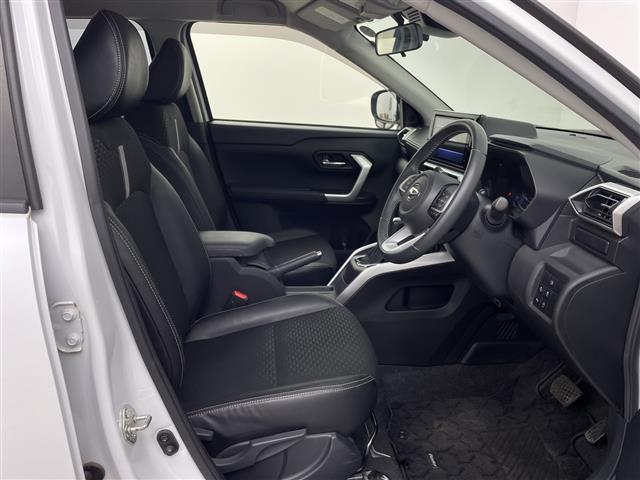 ロッキー プレミアム 純正9型ナビ ドライブレコーダー パノラマモニター ETC ハーフレザーシート 前席シートヒーター ステアリングリモコン 純正17インチAW アイドリングストップ LEDヘッドライト LEDフォグ(26枚目)