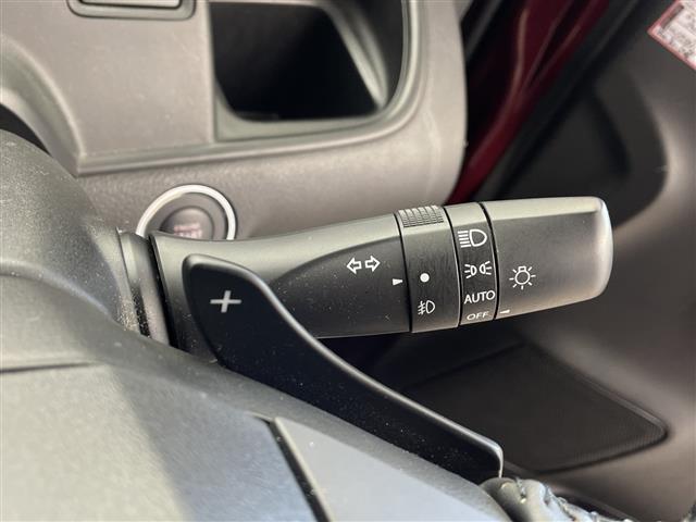 ソリオバンディット ハイブリッドＭＶ　純正９型ナビ　ＢＴ対応　フルセグ　全方位カメラ　レーダークルーズコントロール　片側パワースライドドア　パドルシフト　シートヒーター　オートライト　ＬＥＤヘッドライト　スマートキー　リアサンシェード（11枚目）