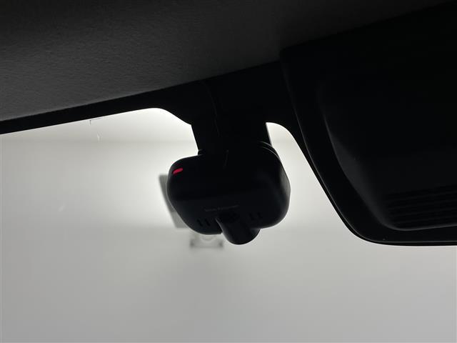 ソリオバンディット ハイブリッドＭＶ　純正９型ナビ　ＢＴ対応　フルセグ　全方位カメラ　レーダークルーズコントロール　片側パワースライドドア　パドルシフト　シートヒーター　オートライト　ＬＥＤヘッドライト　スマートキー　リアサンシェード（15枚目）