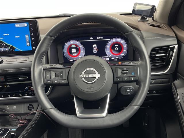 エクストレイル Ｇ　ｅ－４ＯＲＣＥ　純正１２．３型ナビ　ＢＯＳＥサウンド　パノラミックガラスルーフ　ビルトインＥＴＣ２．０　アラウンドビューモニター　踏み間違い防止アシスト　ブレーキアシスト　プリクラッシュブレーキアシスト　ＢＳＭ（6枚目）