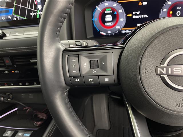 エクストレイル Ｇ　ｅ－４ＯＲＣＥ　純正１２．３型ナビ　ＢＯＳＥサウンド　パノラミックガラスルーフ　ビルトインＥＴＣ２．０　アラウンドビューモニター　踏み間違い防止アシスト　ブレーキアシスト　プリクラッシュブレーキアシスト　ＢＳＭ（8枚目）