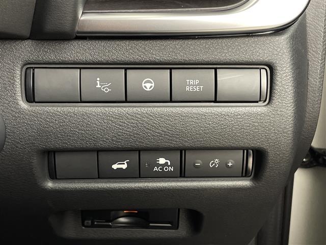 エクストレイル Ｇ　ｅ－４ＯＲＣＥ　純正１２．３型ナビ　ＢＯＳＥサウンド　パノラミックガラスルーフ　ビルトインＥＴＣ２．０　アラウンドビューモニター　踏み間違い防止アシスト　ブレーキアシスト　プリクラッシュブレーキアシスト　ＢＳＭ（12枚目）