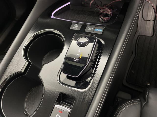 エクストレイル Ｇ　ｅ－４ＯＲＣＥ　純正１２．３型ナビ　ＢＯＳＥサウンド　パノラミックガラスルーフ　ビルトインＥＴＣ２．０　アラウンドビューモニター　踏み間違い防止アシスト　ブレーキアシスト　プリクラッシュブレーキアシスト　ＢＳＭ（19枚目）