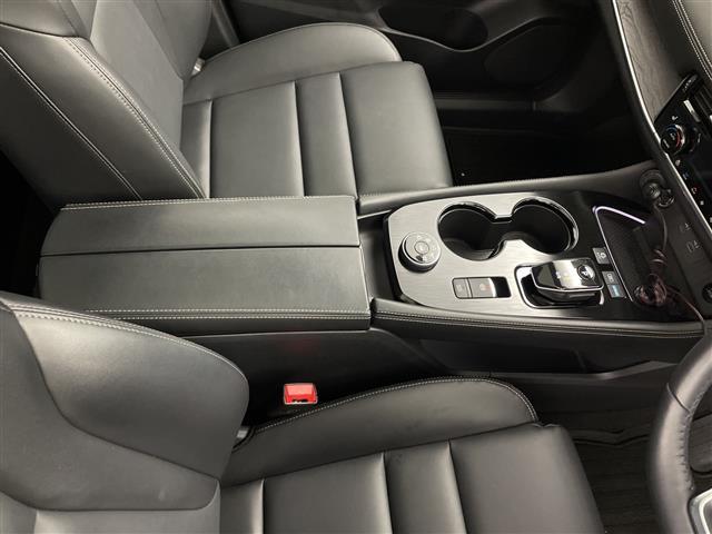 エクストレイル Ｇ　ｅ－４ＯＲＣＥ　純正１２．３型ナビ　ＢＯＳＥサウンド　パノラミックガラスルーフ　ビルトインＥＴＣ２．０　アラウンドビューモニター　踏み間違い防止アシスト　ブレーキアシスト　プリクラッシュブレーキアシスト　ＢＳＭ（21枚目）