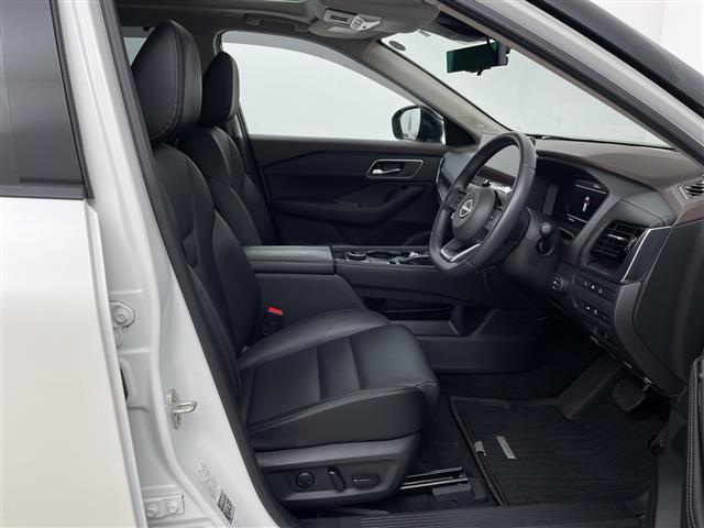 エクストレイル Ｇ　ｅ－４ＯＲＣＥ　純正１２．３型ナビ　ＢＯＳＥサウンド　パノラミックガラスルーフ　ビルトインＥＴＣ２．０　アラウンドビューモニター　踏み間違い防止アシスト　ブレーキアシスト　プリクラッシュブレーキアシスト　ＢＳＭ（22枚目）