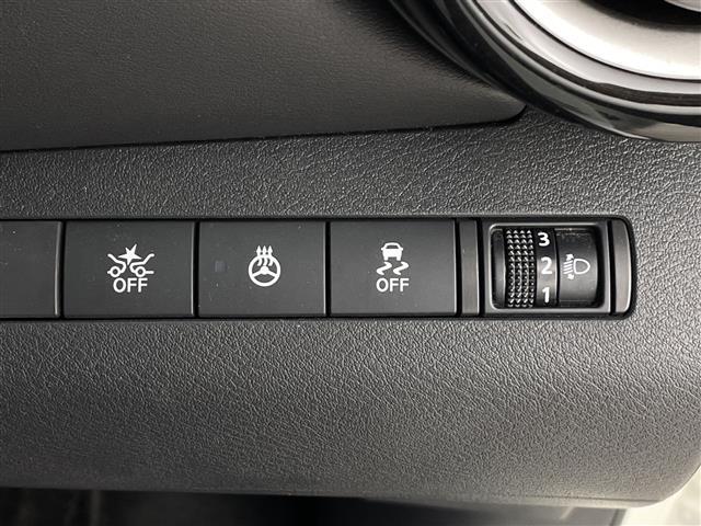 キックス Ｘ　純正ナビ　アラウンドビューモニター　ビルトインＥＴＣ　ドライブレコーダー　インテリジェントルームミラー　エマージェンシーブレーキ　プロパイロット　ハーフレザーシート　シートヒーター　ステリモ　ＬＥＤ（12枚目）