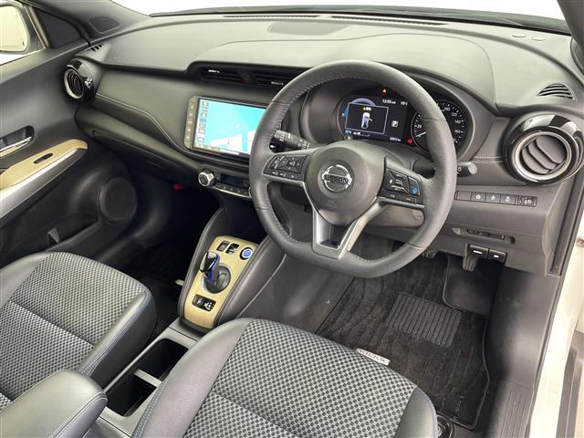 キックス Ｘ　純正ナビ　アラウンドビューモニター　ビルトインＥＴＣ　ドライブレコーダー　インテリジェントルームミラー　エマージェンシーブレーキ　プロパイロット　ハーフレザーシート　シートヒーター　ステリモ　ＬＥＤ（20枚目）