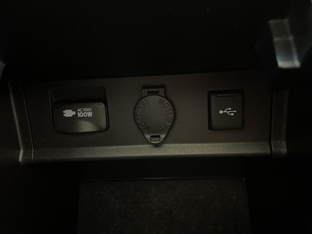 アルファード ２．５Ｓ　Ｃパッケージ　メーカーナビ　ＪＢＬサウンドシステム　純正フリップダウンモニター　ツインムーンルーフ　ドライブレコーダー　パノラミックビューモニター　デジタルインナーミラー　ビルトインＥＴＣ２．０　セーフティセンス（16枚目）