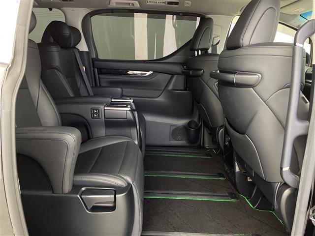 アルファード ２．５Ｓ　Ｃパッケージ　メーカーナビ　ＪＢＬサウンドシステム　純正フリップダウンモニター　ツインムーンルーフ　ドライブレコーダー　パノラミックビューモニター　デジタルインナーミラー　ビルトインＥＴＣ２．０　セーフティセンス（24枚目）