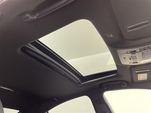 IS IS300h Fスポーツ 純正12.3型ナビ パノラミックビューモニター サンルーフ ETC2.0 シートヒーター レクサスセーフティシステム プリクラッシュセーフティ レーダークルーズコントロール レーントレーシングアシスト(2枚目)