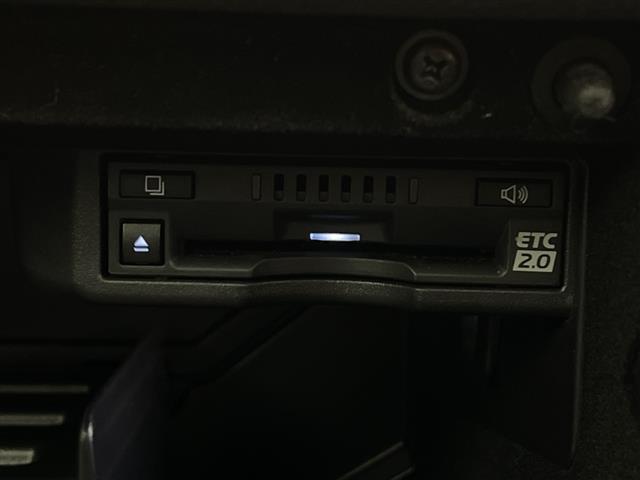 IS IS300h Fスポーツ 純正12.3型ナビ パノラミックビューモニター サンルーフ ETC2.0 シートヒーター レクサスセーフティシステム プリクラッシュセーフティ レーダークルーズコントロール レーントレーシングアシスト(17枚目)