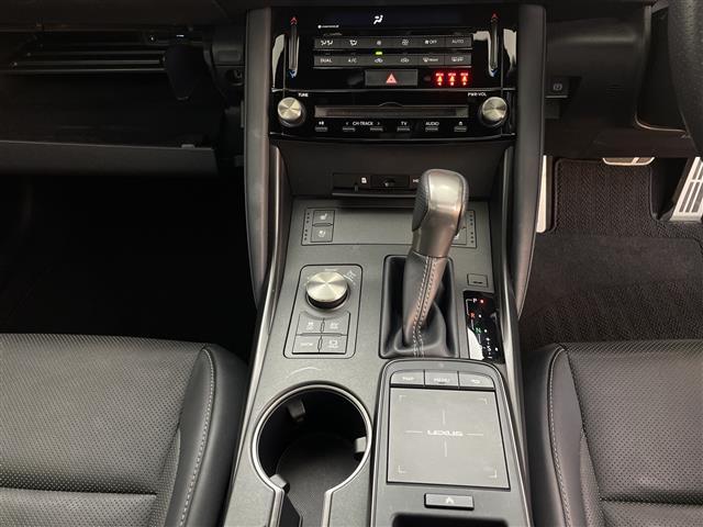 IS IS300h Fスポーツ 純正12.3型ナビ パノラミックビューモニター サンルーフ ETC2.0 シートヒーター レクサスセーフティシステム プリクラッシュセーフティ レーダークルーズコントロール レーントレーシングアシスト(21枚目)