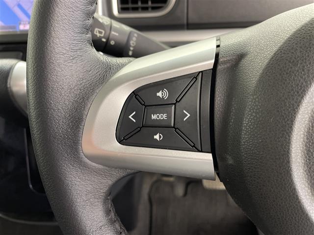 タント カスタムＲＳ　トップエディションＳＡＩＩ　純正ナビ　両側パワースライドドア　ＥＴＣ　衝突軽減ブレーキ　ステアリングリモコン　オートライト　バックカメラ　純正フロアマット　純正１５インチアルミホイール　プッシュスタートボタン　スマートキー（8枚目）