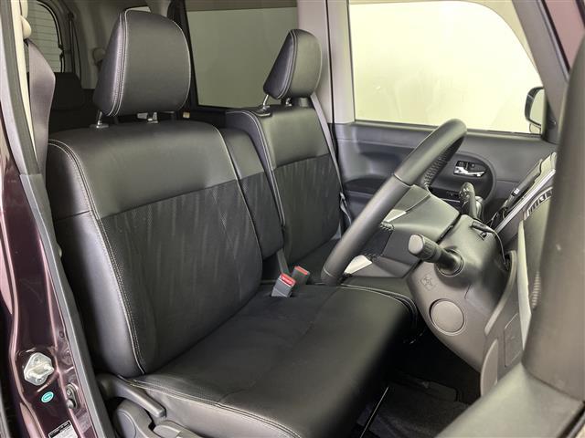 タント カスタムＲＳ　トップエディションＳＡＩＩ　純正ナビ　両側パワースライドドア　ＥＴＣ　衝突軽減ブレーキ　ステアリングリモコン　オートライト　バックカメラ　純正フロアマット　純正１５インチアルミホイール　プッシュスタートボタン　スマートキー（16枚目）