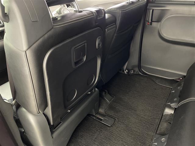 タント カスタムＲＳ　トップエディションＳＡＩＩ　純正ナビ　両側パワースライドドア　ＥＴＣ　衝突軽減ブレーキ　ステアリングリモコン　オートライト　バックカメラ　純正フロアマット　純正１５インチアルミホイール　プッシュスタートボタン　スマートキー（23枚目）