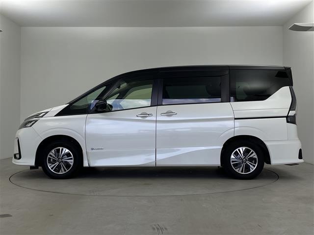 セレナ ｅ－パワー　ハイウェイスターＶ　ワンオーナー　純正ナビ　純正フリップダウンモニター　アラウンドビューモニター　プロパイロット　インテリジェントルームミラー　エマージェンシーブレーキ　コーナーセンサー　ドアバイザー　ＬＥＤヘッドライト（33枚目）