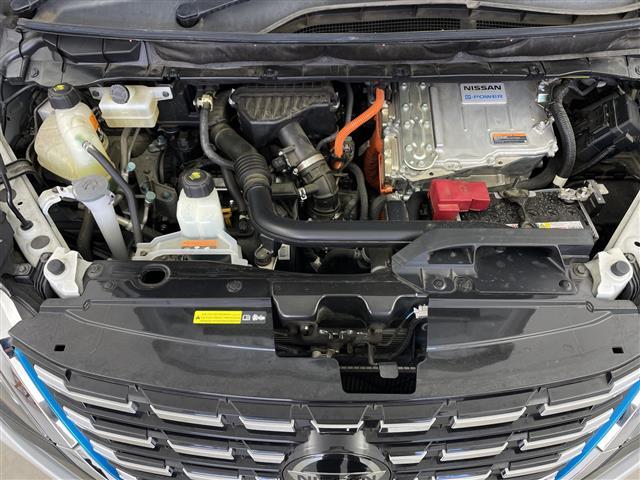 セレナ ｅ－パワー　ハイウェイスターＶ　ワンオーナー　純正ナビ　純正フリップダウンモニター　アラウンドビューモニター　プロパイロット　インテリジェントルームミラー　エマージェンシーブレーキ　コーナーセンサー　ドアバイザー　ＬＥＤヘッドライト（40枚目）