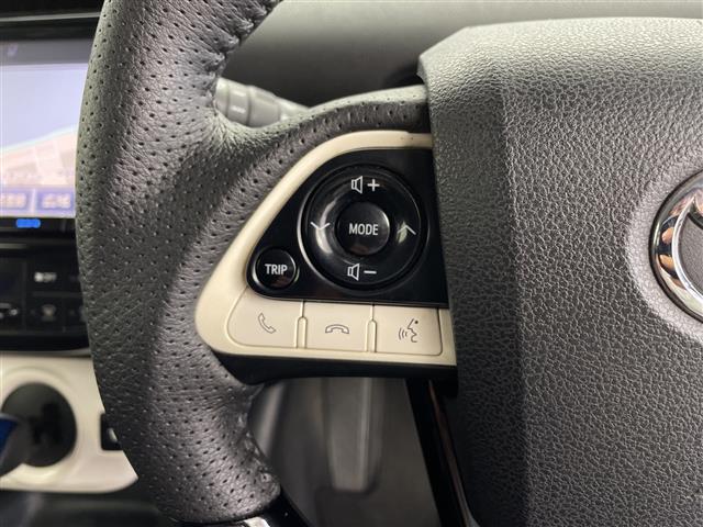 プリウス Ｓセーフティプラス　モデリスタエアロ　ＴＥＩＮ車高調　純正ナビ　ＨＤＭＩ　バックカメラ　ヘッドアップディスプレイ　クリアランスソナー　電動格納ミラー　ＥＴＣ　オートマチックハイビーム　ステアリングリモコン　シートカバー（7枚目）