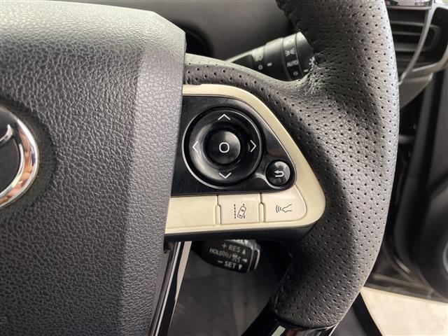 プリウス Ｓセーフティプラス　モデリスタエアロ　ＴＥＩＮ車高調　純正ナビ　ＨＤＭＩ　バックカメラ　ヘッドアップディスプレイ　クリアランスソナー　電動格納ミラー　ＥＴＣ　オートマチックハイビーム　ステアリングリモコン　シートカバー（8枚目）