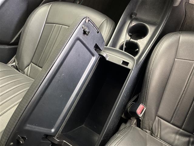 プリウス Ｓセーフティプラス　モデリスタエアロ　ＴＥＩＮ車高調　純正ナビ　ＨＤＭＩ　バックカメラ　ヘッドアップディスプレイ　クリアランスソナー　電動格納ミラー　ＥＴＣ　オートマチックハイビーム　ステアリングリモコン　シートカバー（16枚目）