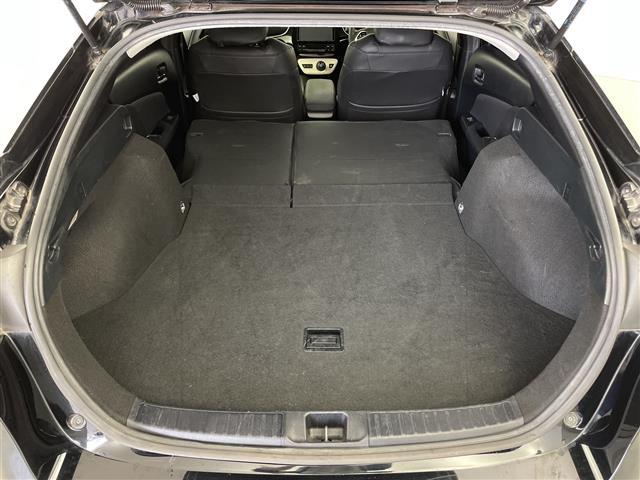 プリウス Ｓセーフティプラス　モデリスタエアロ　ＴＥＩＮ車高調　純正ナビ　ＨＤＭＩ　バックカメラ　ヘッドアップディスプレイ　クリアランスソナー　電動格納ミラー　ＥＴＣ　オートマチックハイビーム　ステアリングリモコン　シートカバー（21枚目）
