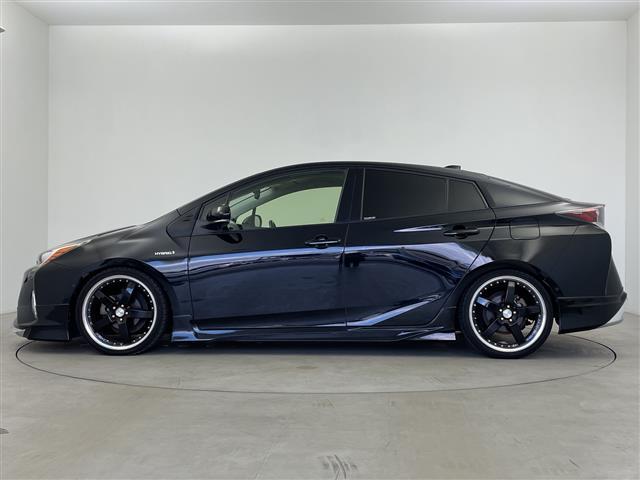 プリウス Ｓセーフティプラス　モデリスタエアロ　ＴＥＩＮ車高調　純正ナビ　ＨＤＭＩ　バックカメラ　ヘッドアップディスプレイ　クリアランスソナー　電動格納ミラー　ＥＴＣ　オートマチックハイビーム　ステアリングリモコン　シートカバー（32枚目）