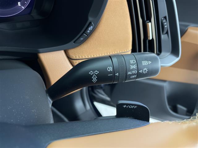 ＣＸ－６０ ＸＤ－ハイブリッド　プレミアムスポーツ　純正ナビ　Ｂｌｕｅｔｏｏｔｈ　フルセグＴＶ　ワンオーナー　４ＷＤ　ターボ　パドルシフト　レーダークルーズコントロール　全方位カメラ　サンルーフ　パワーバックドア　パワーバックドア　シートヒーター（9枚目）