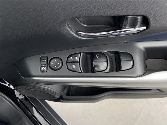 キックス オーテック　ワンオーナー　純正ナビ　アラウンドビューモニター　プロパイロット　ドライブレコーダー　ハンドルヒーター　シートヒーター　クリアランスソナー　デジタルインナーミラー　ビルドインＥＴＣ　オートハイビーム（20枚目）