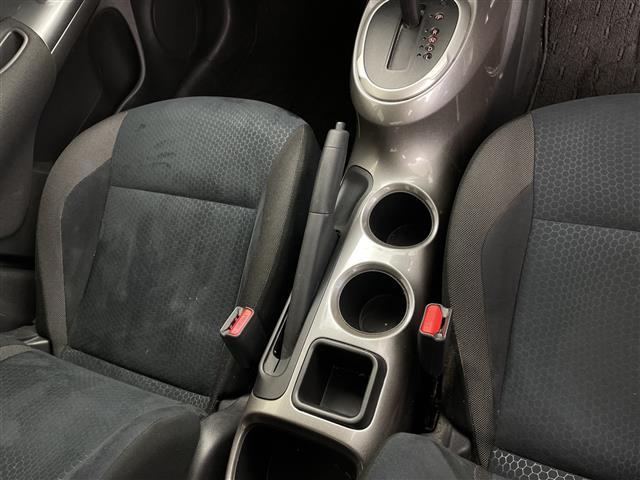 ジューク １５ＲＸ　Ｖアーバンセレクション　ワンオーナー　純正ＳＤナビ　アラウンドビューモニター　バックカメラ　ＥＴＣ　レーンキープアシスト　前方ドライブレコーダー　革巻きステアリング　ステアリングリモコン　純正１７インチアルミホイール（11枚目）