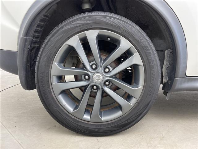 ジューク １５ＲＸ　Ｖアーバンセレクション　ワンオーナー　純正ＳＤナビ　アラウンドビューモニター　バックカメラ　ＥＴＣ　レーンキープアシスト　前方ドライブレコーダー　革巻きステアリング　ステアリングリモコン　純正１７インチアルミホイール（38枚目）