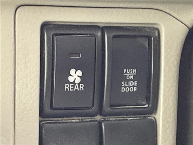 エブリイワゴン ＰＺターボスペシャル　社外ナビ（ＣＤ／ＤＶＤ／ＢＴ／フルセグＴＶ）／両側パワースライドドア／レザー調シートカバー／オートライト／ステアリングスイッチ／スマートキー／プッシュスタート／電動格納ドアミラー／オートステップ（22枚目）