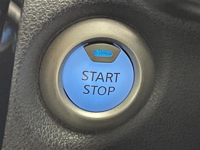 ノート ｅ－パワー　Ｘ　純正ナビ　アラウンドビューモニター　エマージェンシーブレーキ　ナビ連動ドライブレコーダー　デジタルインナーミラー　純正フロアマット　コーナーセンサー　プッシュスタートボタン　ビルドインＥＴＣ　ステリモ（14枚目）