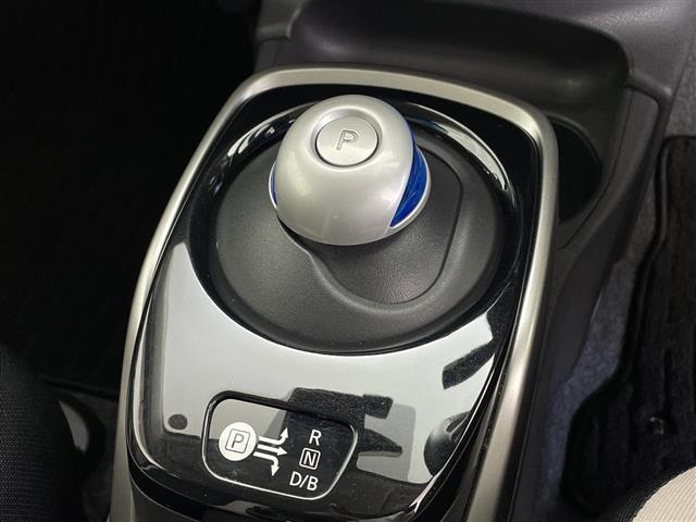ノート ｅ－パワー　Ｘ　純正ナビ　アラウンドビューモニター　エマージェンシーブレーキ　ナビ連動ドライブレコーダー　デジタルインナーミラー　純正フロアマット　コーナーセンサー　プッシュスタートボタン　ビルドインＥＴＣ　ステリモ（17枚目）