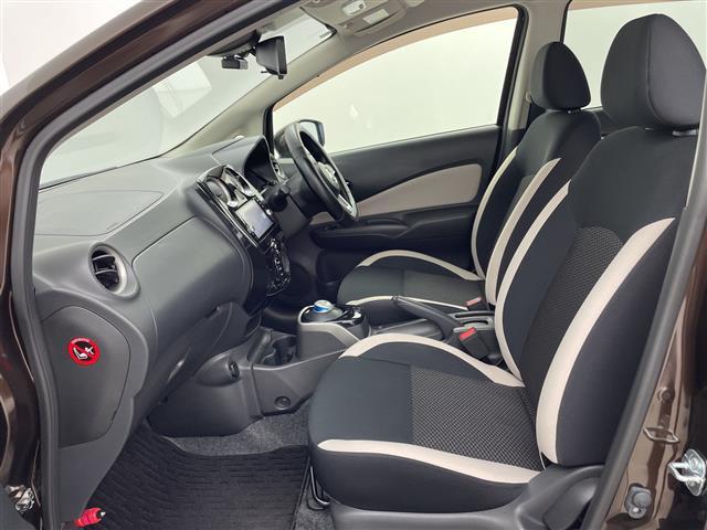 ノート ｅ－パワー　Ｘ　純正ナビ　アラウンドビューモニター　エマージェンシーブレーキ　ナビ連動ドライブレコーダー　デジタルインナーミラー　純正フロアマット　コーナーセンサー　プッシュスタートボタン　ビルドインＥＴＣ　ステリモ（25枚目）