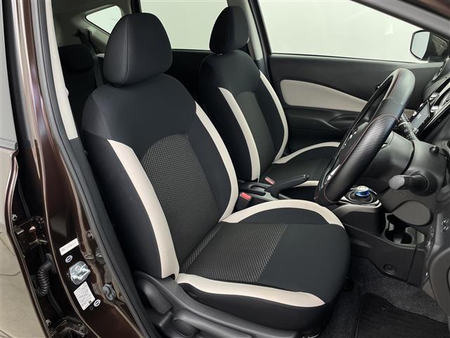 ノート ｅ－パワー　Ｘ　純正ナビ　アラウンドビューモニター　エマージェンシーブレーキ　ナビ連動ドライブレコーダー　デジタルインナーミラー　純正フロアマット　コーナーセンサー　プッシュスタートボタン　ビルドインＥＴＣ　ステリモ（27枚目）