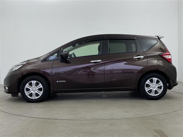 ノート ｅ－パワー　Ｘ　純正ナビ　アラウンドビューモニター　エマージェンシーブレーキ　ナビ連動ドライブレコーダー　デジタルインナーミラー　純正フロアマット　コーナーセンサー　プッシュスタートボタン　ビルドインＥＴＣ　ステリモ（35枚目）