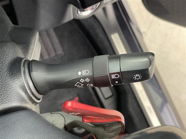 レヴォーグ 1.6STIスポーツアイサイト 社外ナビ レーダークルーズコントロール パドルシフト シートヒーター ブラインドスポットモニター オートハイビーム レザーシート ヘッドライトレベライザー ヒルスタートアシスト プッシュスタートボタン(8枚目)