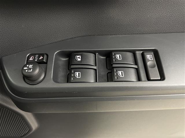 ウェイク GターボリミテッドSAIII 社外ナビ(CD/DVD/BT/フルセグTV)/両側パワースライドドア/パノラミックビューモニター/オートライト/オートマチックハイビーム/衝突回避支援ブレーキ/車線逸脱警報機能(19枚目)