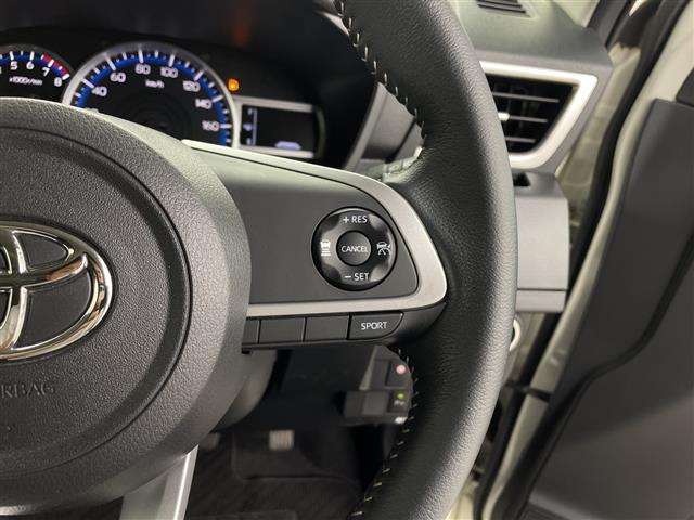 ルーミー カスタムＧ－Ｔ　純正９インチナビ（ＣＤ／ＤＶＤ／ＢＴ／フルセグＴＶ）／純正フリップダウンモニター／両側パワースライドドア／レーダークルーズコントロール／スマートアシスト／パノラミックビューモニター（7枚目）