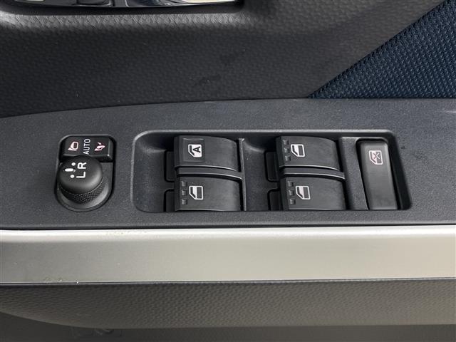 ルーミー カスタムＧ－Ｔ　純正９インチナビ（ＣＤ／ＤＶＤ／ＢＴ／フルセグＴＶ）／純正フリップダウンモニター／両側パワースライドドア／レーダークルーズコントロール／スマートアシスト／パノラミックビューモニター（10枚目）