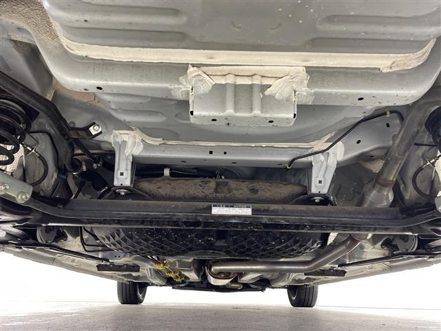 ルーミー カスタムＧ－Ｔ　純正９インチナビ（ＣＤ／ＤＶＤ／ＢＴ／フルセグＴＶ）／純正フリップダウンモニター／両側パワースライドドア／レーダークルーズコントロール／スマートアシスト／パノラミックビューモニター（41枚目）