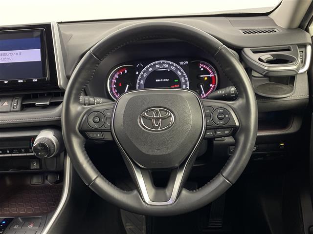 ＲＡＶ４ Ｇ　Ｚパッケージ　純正９インチＳＤナビ【ＮＳＺＴ－Ｙ６８Ｔ】フルセグテレビＣＤ／ＤＶＤ／ＳＤ／ＦＭ／ＡＭ／Ｂｌｕｅｔｏｏｔｈ運転席メモリーパワーシートパワーバックドア電動パーキングブレーキ（5枚目）